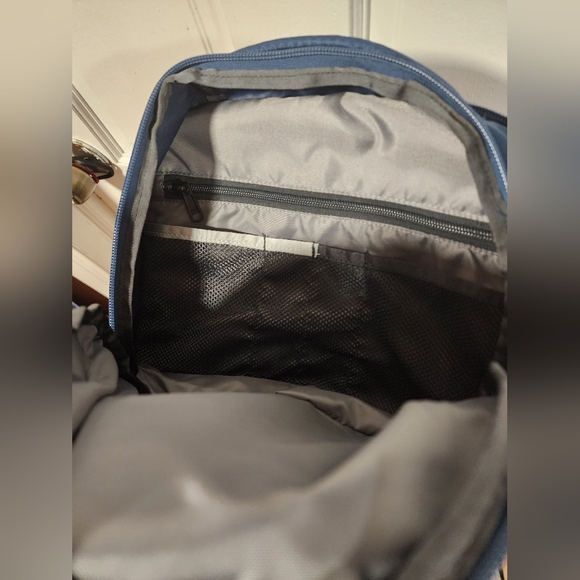 The North Face Men's Navy Backpack - Picture 8 of 10